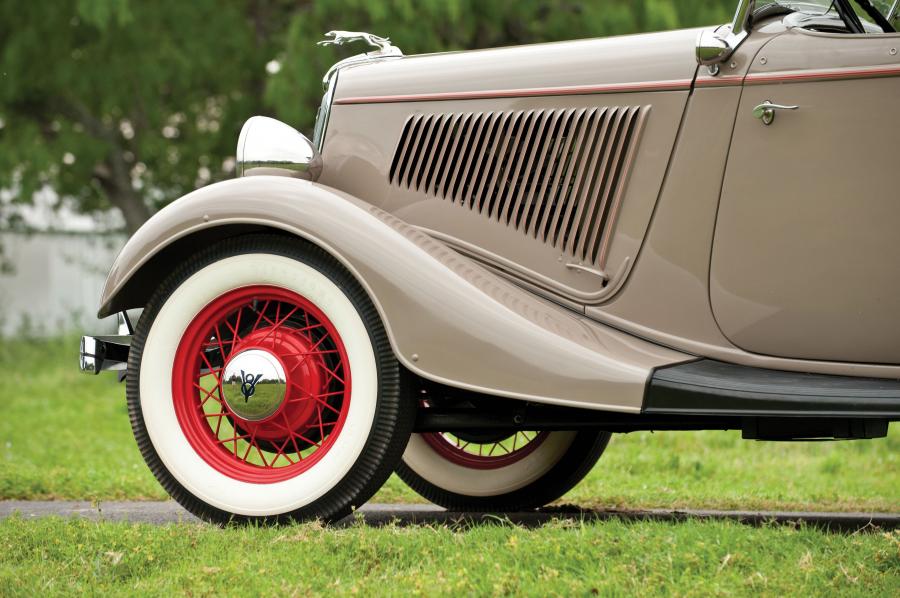  Ford DeLuxe Roadster 1934 года  (фото 33 из 43)